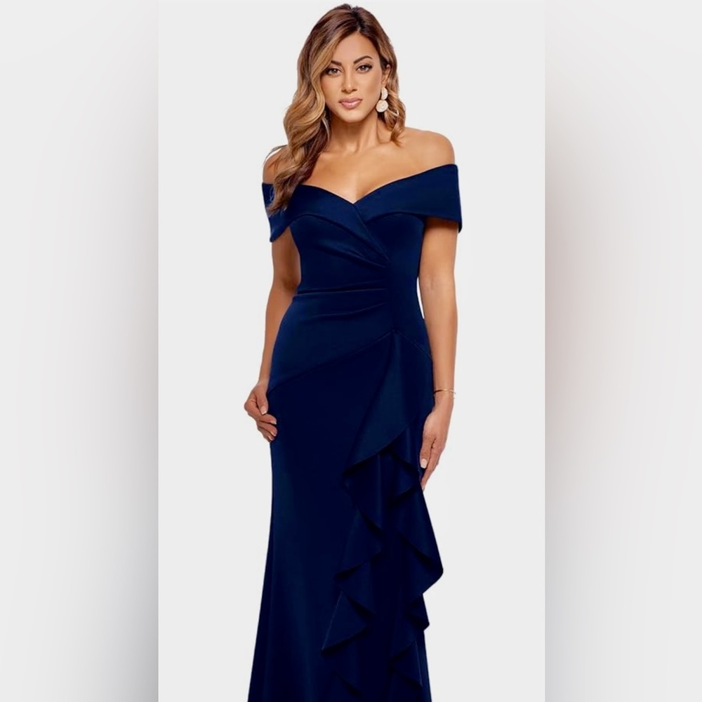 Beautiful floor length Navy Blue gown size 14 -Xscape brand fits normal 10-12